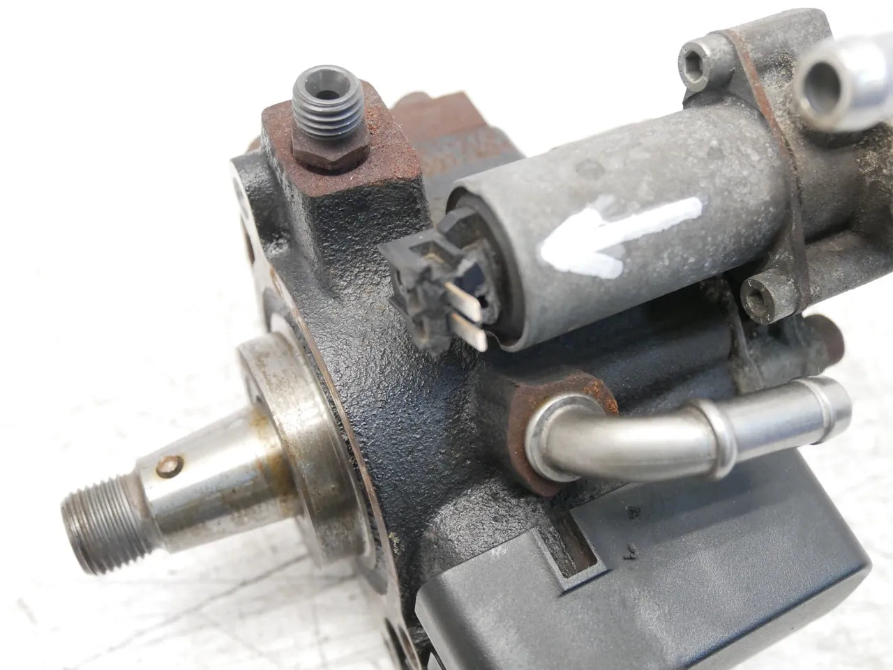 Bomba de alta presión Audi Seat Skoda Volkswagen Ibiza 1.6 TDI CAYC CAY 03L130755AL