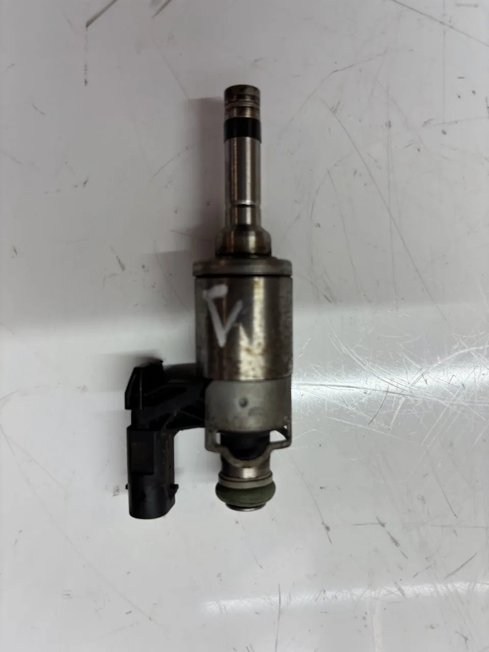 Inyector boquilla de inyección Audi Seat Skoda 1.4 TSI CZEA CZE 04E133036A