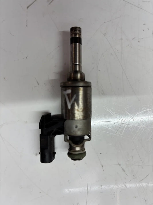 Inyector boquilla de inyección Audi Seat Skoda 1.4 TSI CZEA CZE 04E133036A