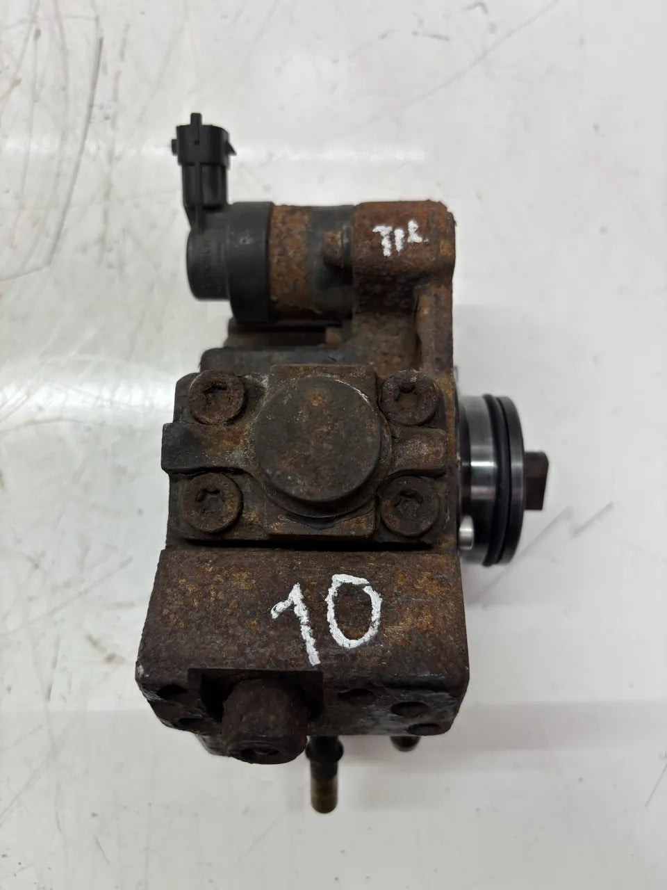 Bomba de alta presión Opel Combo Tour 1.3 CDTI A13FD LN9 55236707