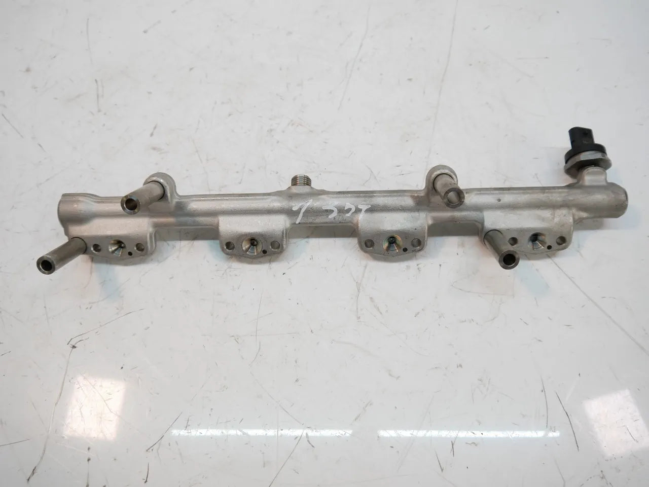 Rampa inyectora BMW Mini F55 F56 F57 Cooper 2.0 B48A20A B48 8665633