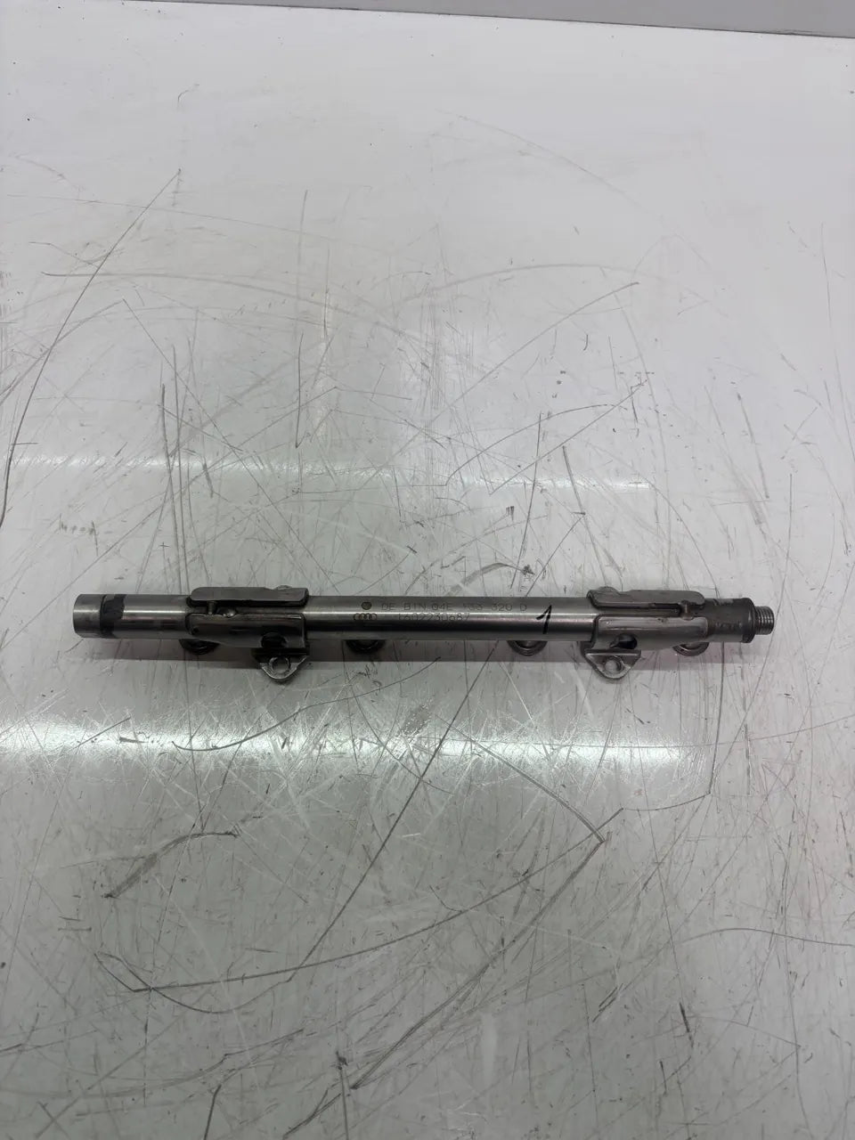 Rampa inyectora Volkswagen Audi Seat Skoda Golf A1 1.4 TSI TFSI CZCA CZC 04E133320D