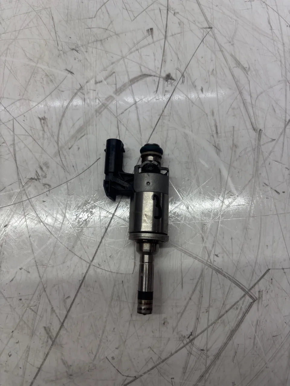 Inyector Volkswagen Audi Seat Skoda Golf A1 1.4 TSI TFSI CZCA CZC 04E133036A