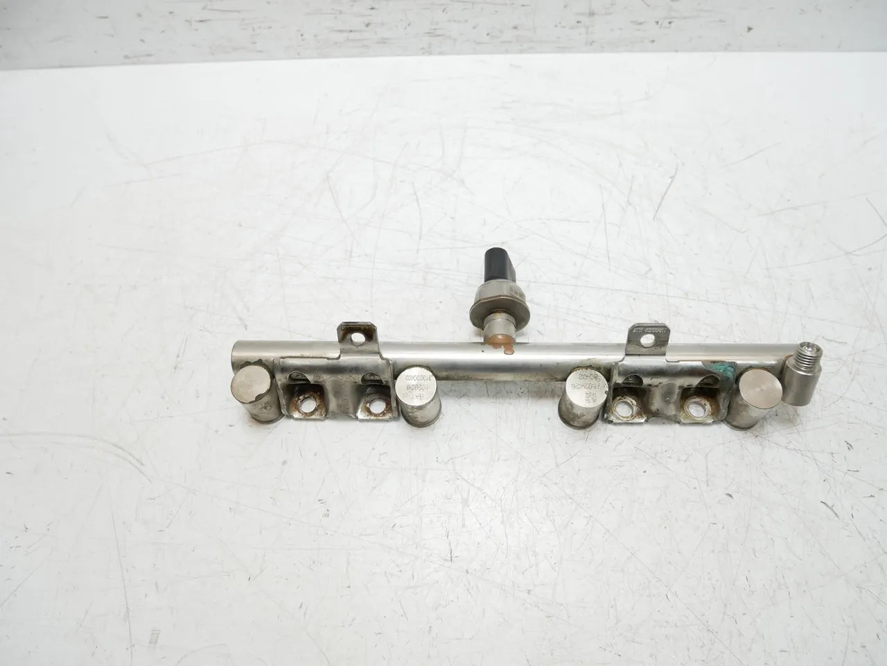 Rampa inyectora BMW Serie 1 F20 F21 Serie 3 F30 F31 1.6 i N13B16A N13 V759242080