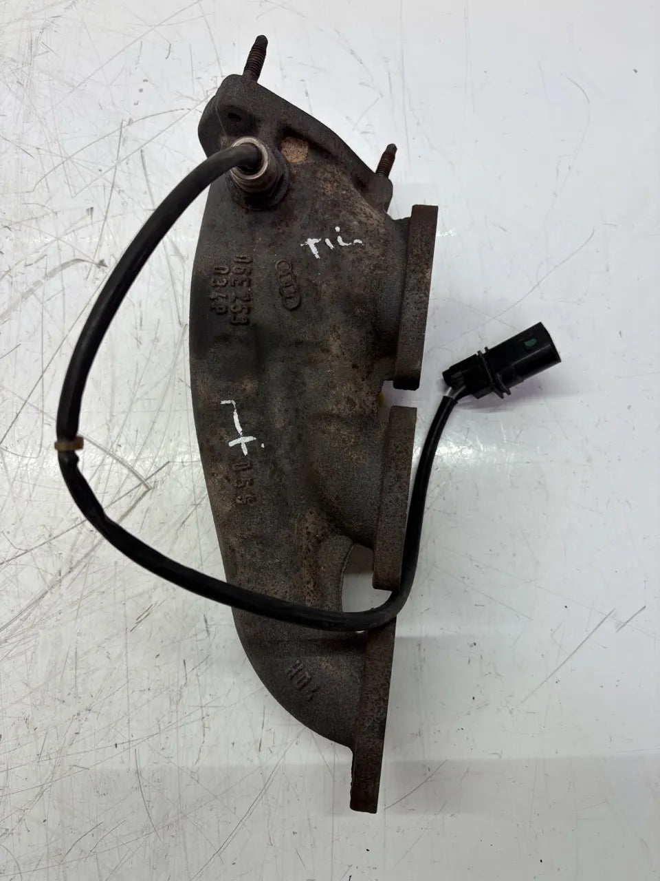 Colector de escape Audi A4 S4 B8 A5 S5 3.0 Quattro CGWC CGW 06E253034P