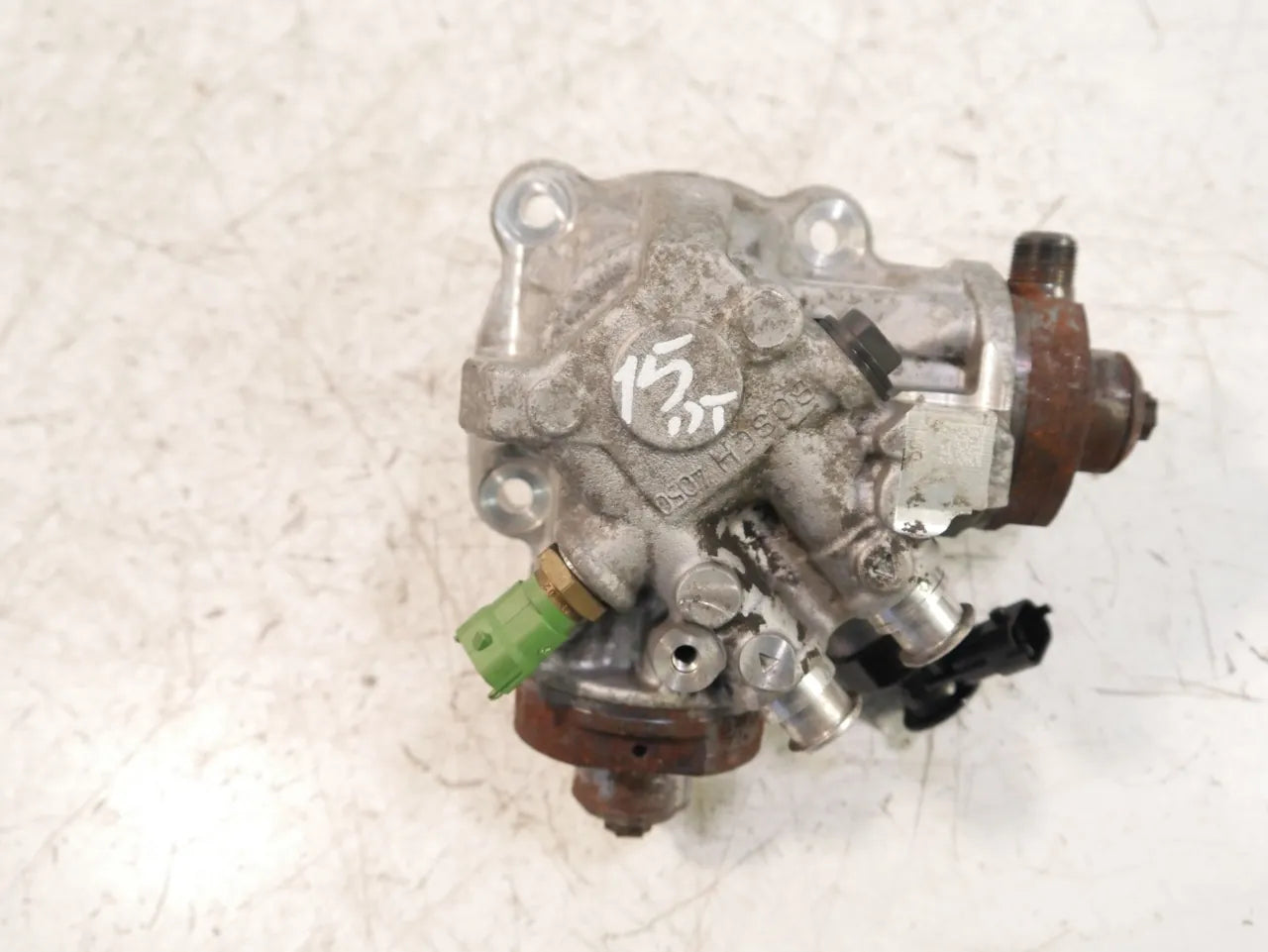 Bomba de alta presión Volvo V60 V70 2.4 D4 AWD D5244T17 D52 31372081 0445010681