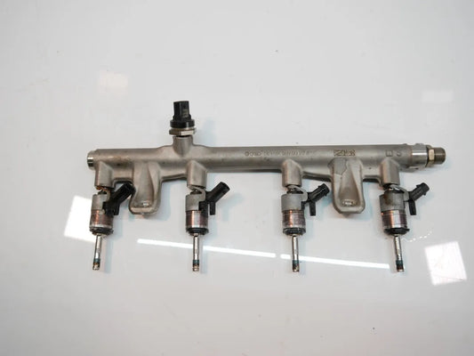 Rampa inyectora Audi Volkswagen A3 Tiguan 2.0 TSI DNNA DNN 06N133317A