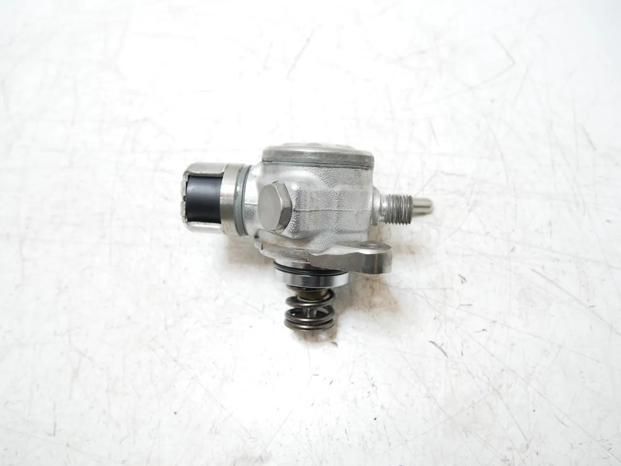 Bomba de combustible Nissan Juke Qashqai 1.2 DIG-T HRA2DDT HRA2 H5FT 166307214R