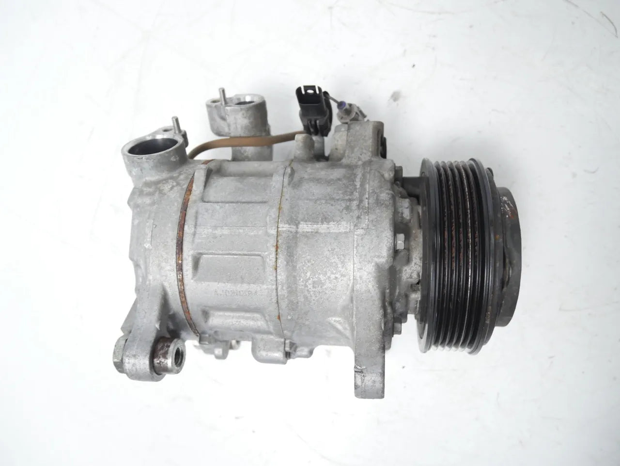 Compresor de aire acondicionado BMW Serie 5 F10 F07 F11 2.0 520 d N47D20C N47 6SBU14A