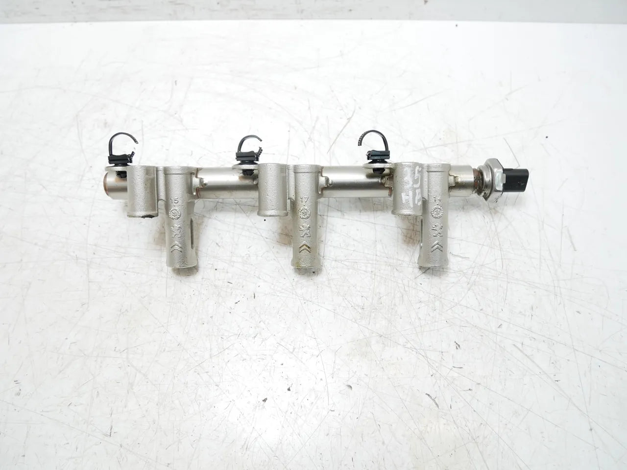 Rail de inyectores Peugeot 208 1.2 Puretech HNS EB2ADTS HN05 9811353880