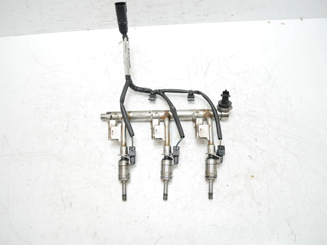 Rampa inyectora Ford Focus C-Max 1.0 EcoBoost M1DD M1DA DM5G-9H487-Ab