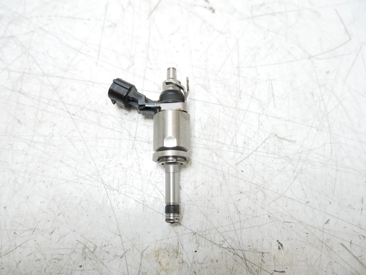 Inyector Nissan Juke 1.2 DIG-T HR2 HRA2DDT H5FT H8201438013