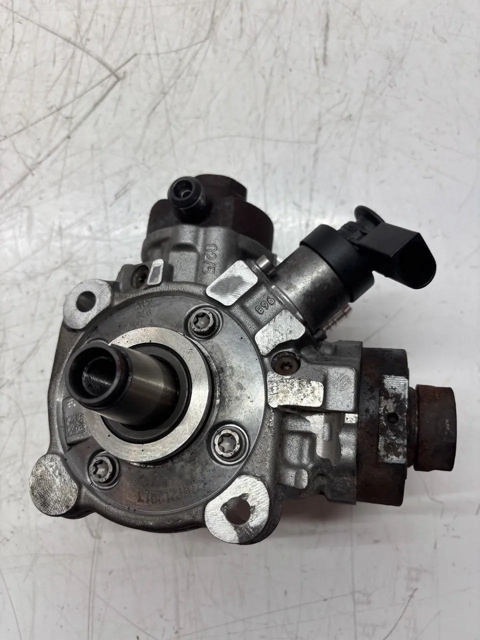 Bomba de alta presión BMW Serie 5 G31 G30 3.0 530d x-Drive B57D30B B57 8599201