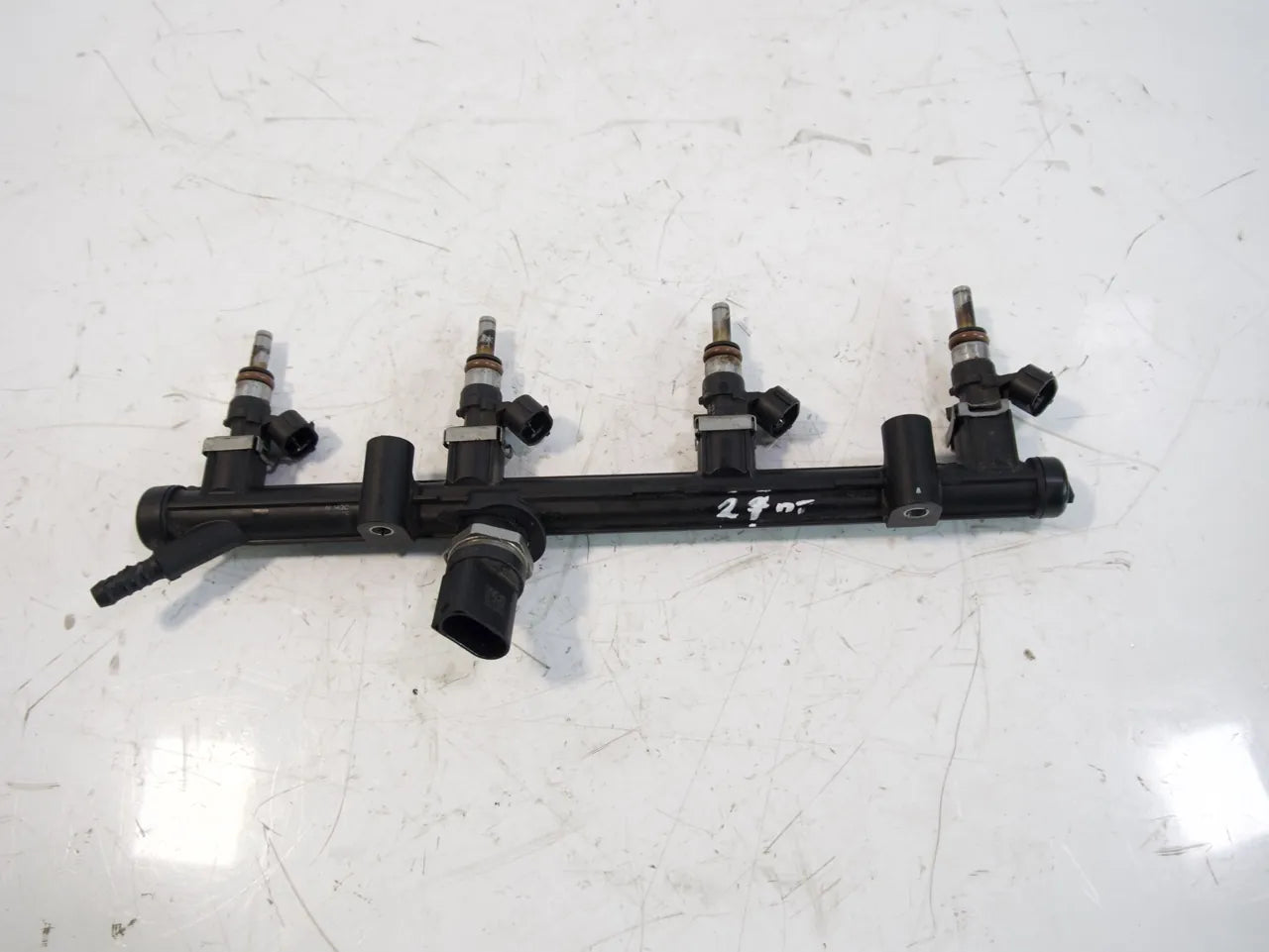 Rampa inyectora Audi A4 B9 A5 2.0 40 TFSI Hybrid DLVA DLV 06K133681E