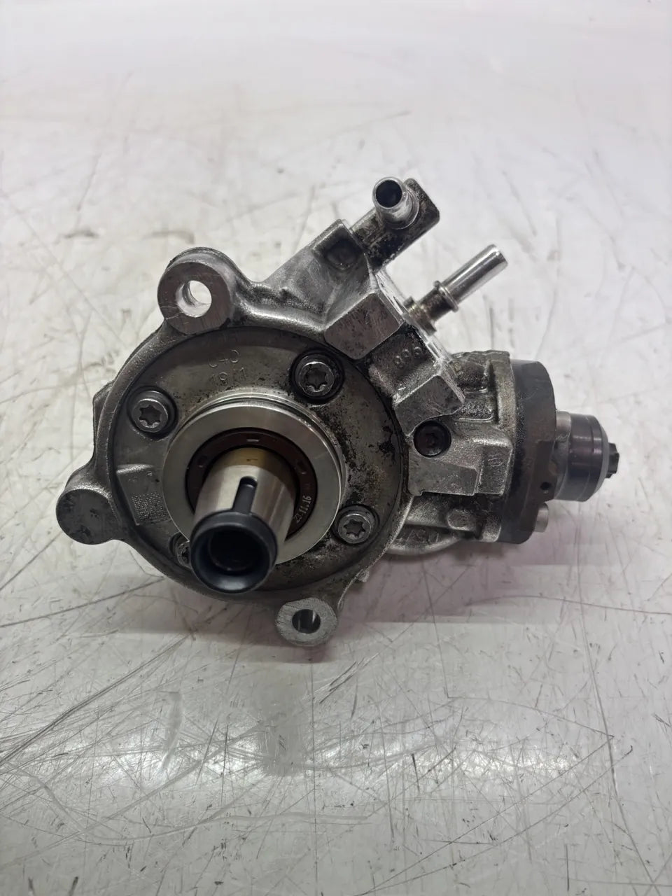 Bomba de alta presión Serie 4 F32 F36 BMW 2.0 420 d xDrive B47D20A B47 8511626