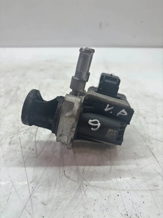 Válvula EGR Opel Combo E 1.5 Diesel D15DT DV5RD 9829870080
