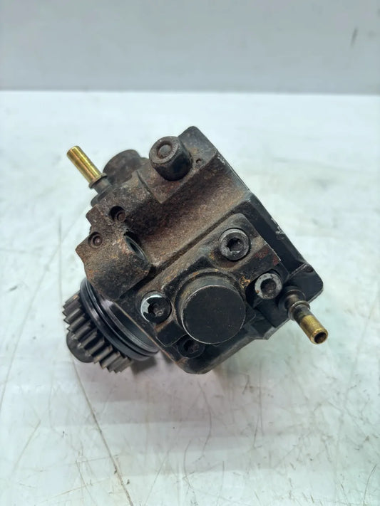 Bomba de alta presión Opel Vivaro B 1.6 CDTI R9M408 R9M 95517996