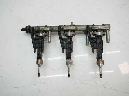 Rampa inyectora MINI Countryman F60 1.5 ALL4 B38A15A B38A15F B38 8665631