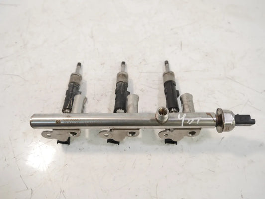 Riel inyector Opel Grandland Crossland 1.2 gasolina B12XHT LES 9811353880