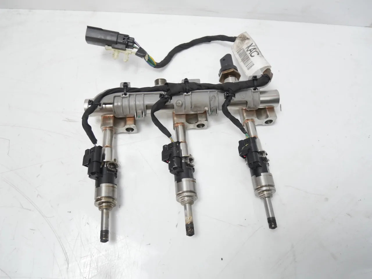 Rampa inyectora Ford Focus MK4 1.0 EcoBoost B7DA H6BG-9D280-AA