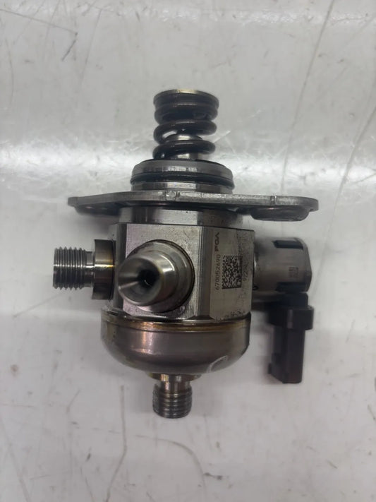 Bomba de combustible Alfa Romeo Giulia 2.9 gasolina 670053476 670052690