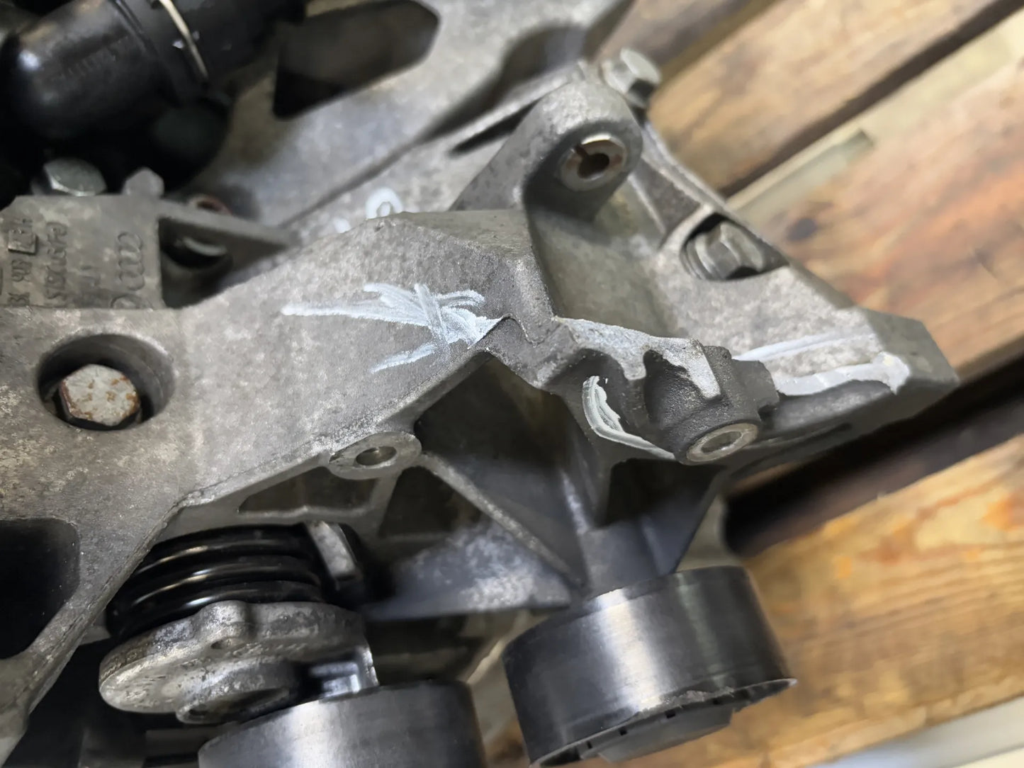 Motor Audi Seat A4 A5 Q5 2.0 TDI CAGA CAG 03L100036C