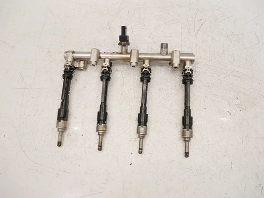 Rail de inyectores Nissan Qashqai 1.3 DIG-T HR13DDT HR13 175220286R 175200298R