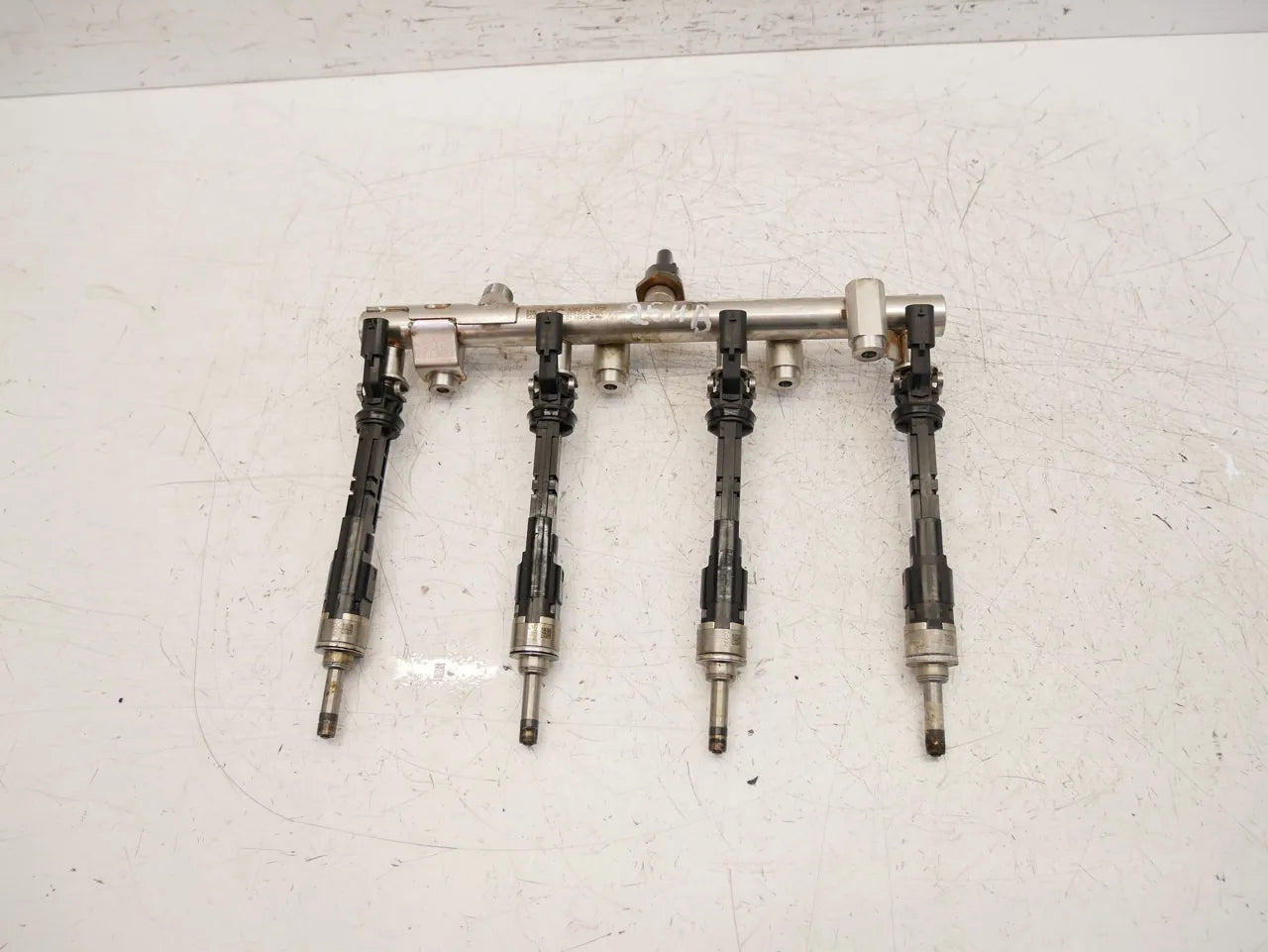 Rail de inyectores Nissan Qashqai 1.3 DIG-T HR13DDT HR13 175220286R 175200298R