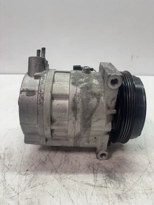 Compresor de aire acondicionado Infiniti FX 35 3.5 gasolina VQ35DE 92600AC00A