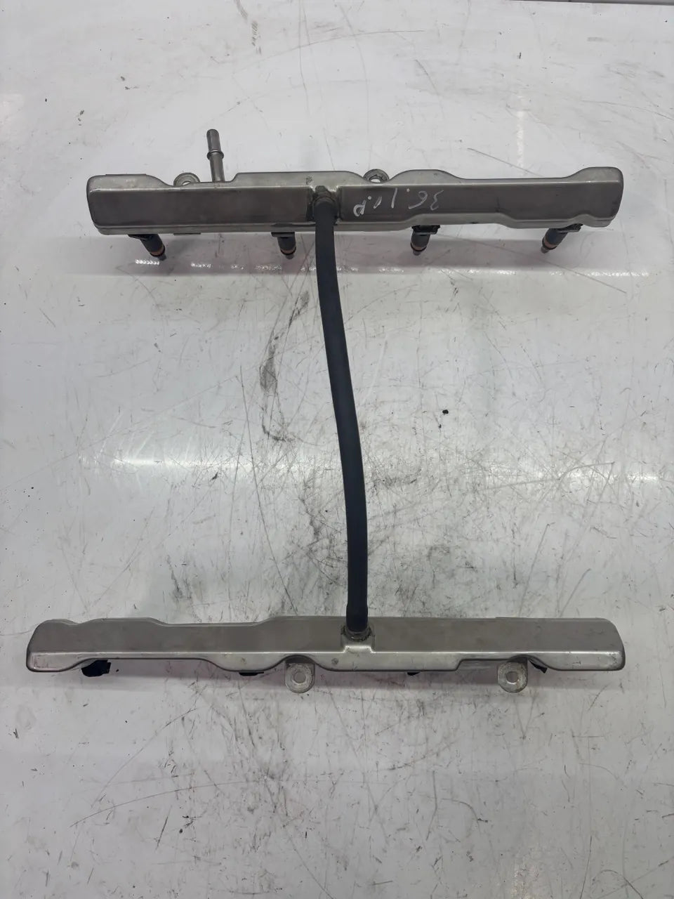 Rampa inyectora de combustible Dodge Ram 1500 5.7 V8 HEMI EZB 53013888AC