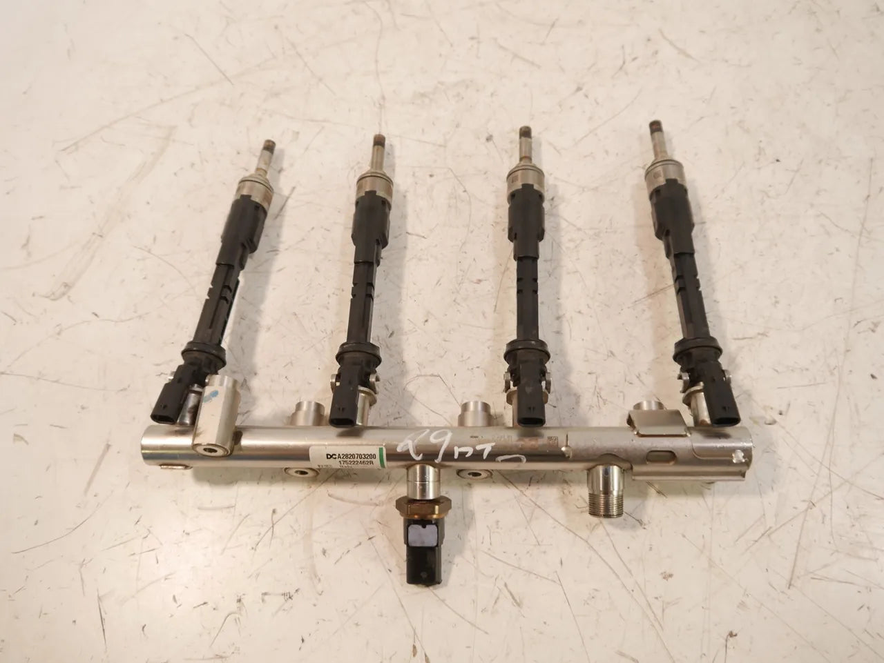 Rail de inyectores Nissan Qashqai J 1 1.3 DIG-T HR13 175222462R 166002932R