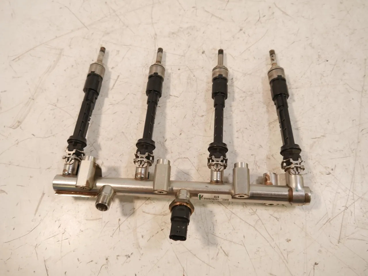 Rail de inyectores Nissan Qashqai J 1 1.3 DIG-T HR13 175222462R 166002932R