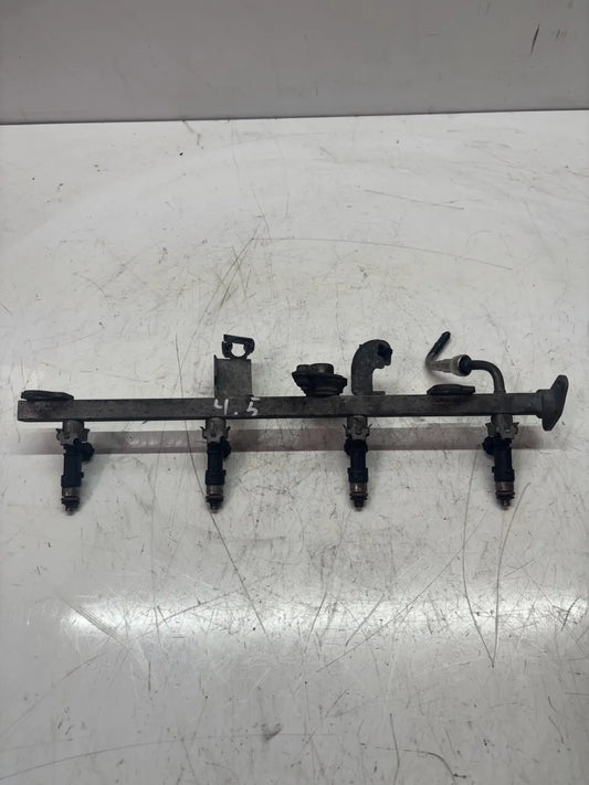 Riel inyector Nissan Titan A60 5.6 V8 VK56DE 17521-7S00A