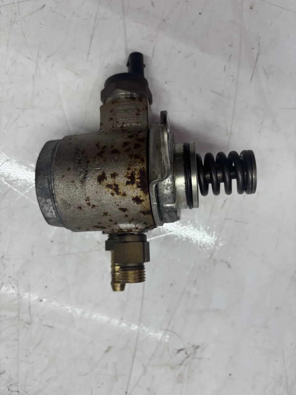 Bomba de combustible Volkswagen Golf VI Jetta 1.4 TSI CAXA CAX 03C127026C