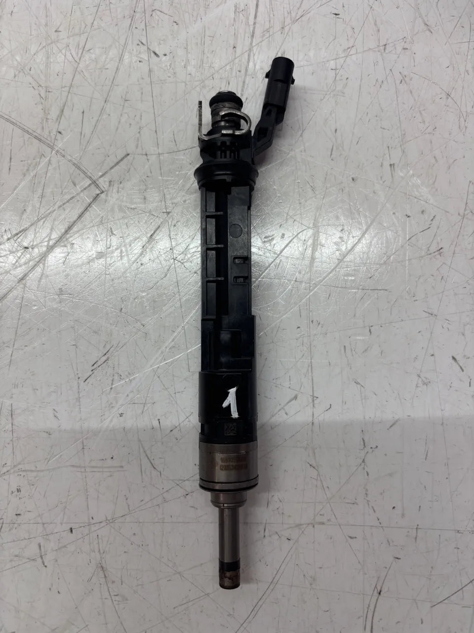 Inyector de combustible Nissan Qashqai III J12 1,3 DIG-T HR13DDT HR13 166005550R