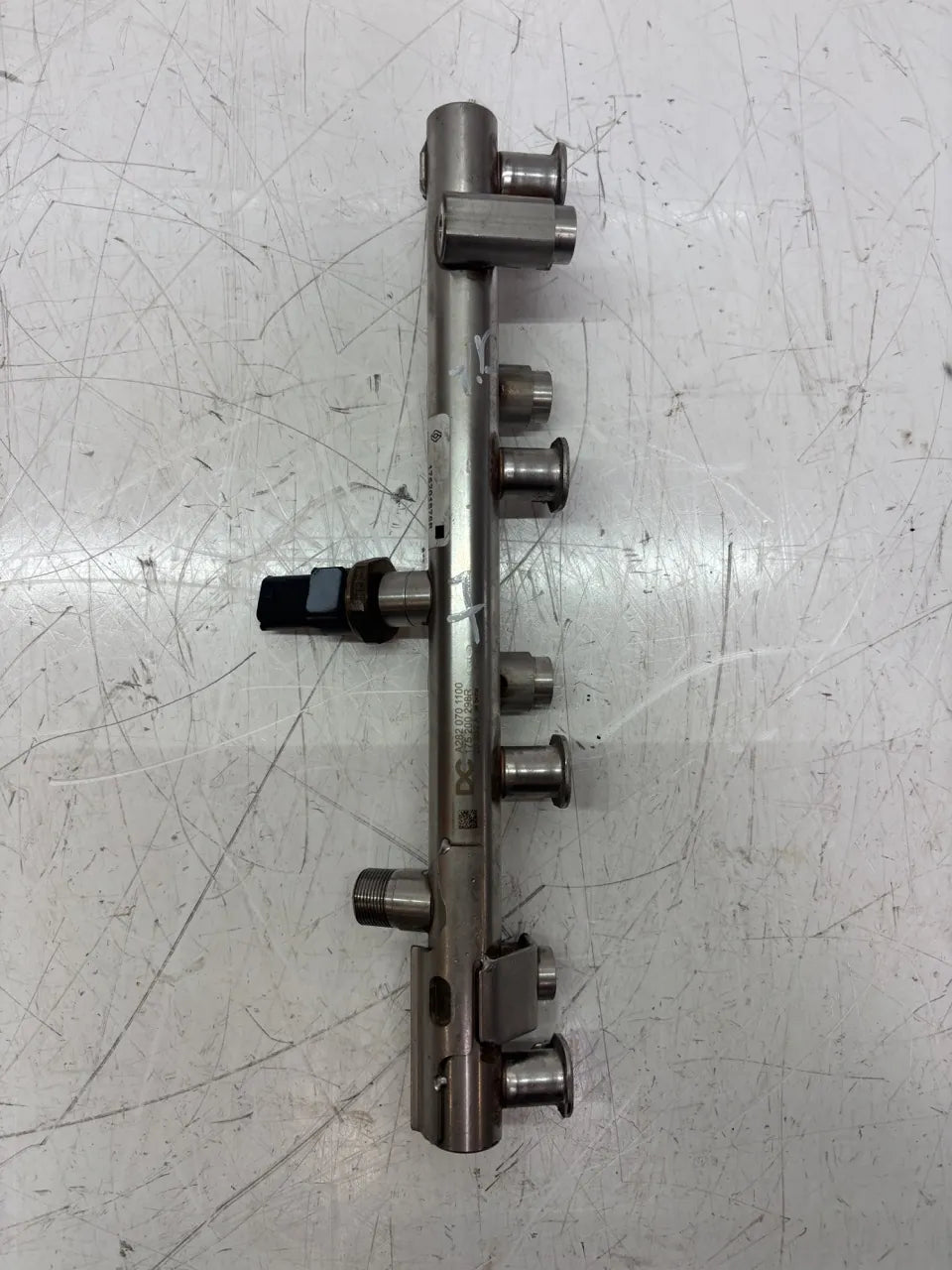 Barra de inyectores Nissan Qashqai III J12 1.3 DIG-T HR13DDT HR13 175201876R