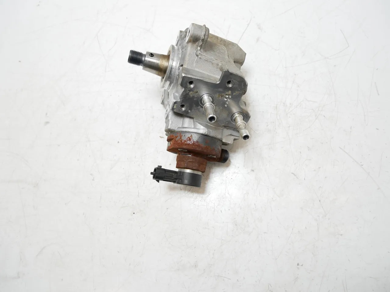 Bomba de alta presión Opel Vivaro 1.5 D D15DTH YH01 DV5RC 9817903080 0445010761
