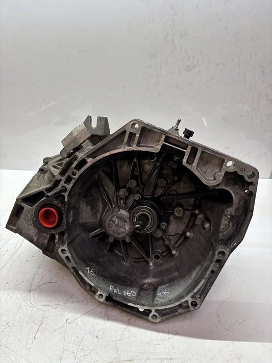 Transmisión Caja de cambios manual Nissan Juke F15 1.2 DIG-T HRA2DDT H5F409 304011420R