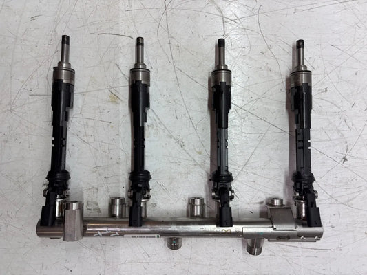 Riel inyector Nissan 1.3 DIG-T HR13DDT HR13 175200298R 166001525R