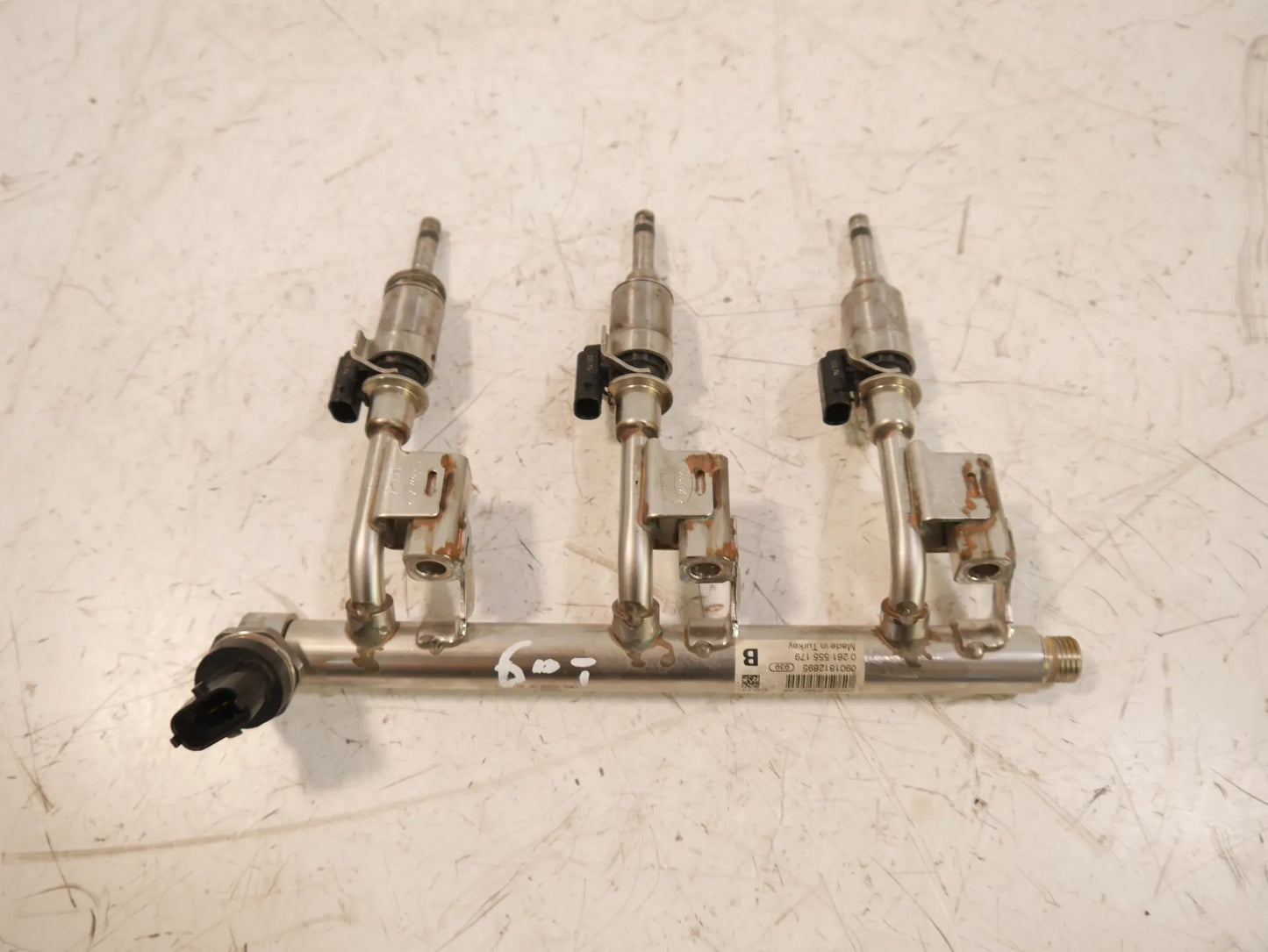 Barra de inyectores Ford Fiesta MK6 1.0 Sport YYJB DM5G-9H487-AB 0261555179