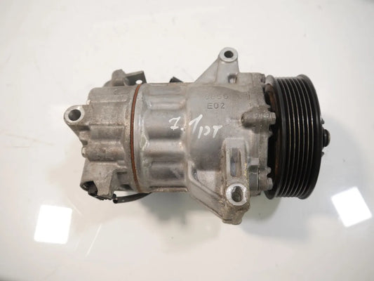 Compresor de aire acondicionado Nissan Juke 1.0 HR10DDT HR10 926002888R