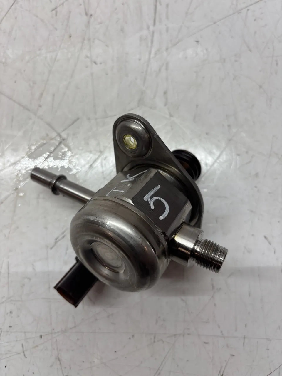 Bomba de combustible Chevrolet Malibu 2.0 gasolina LTG 12672144