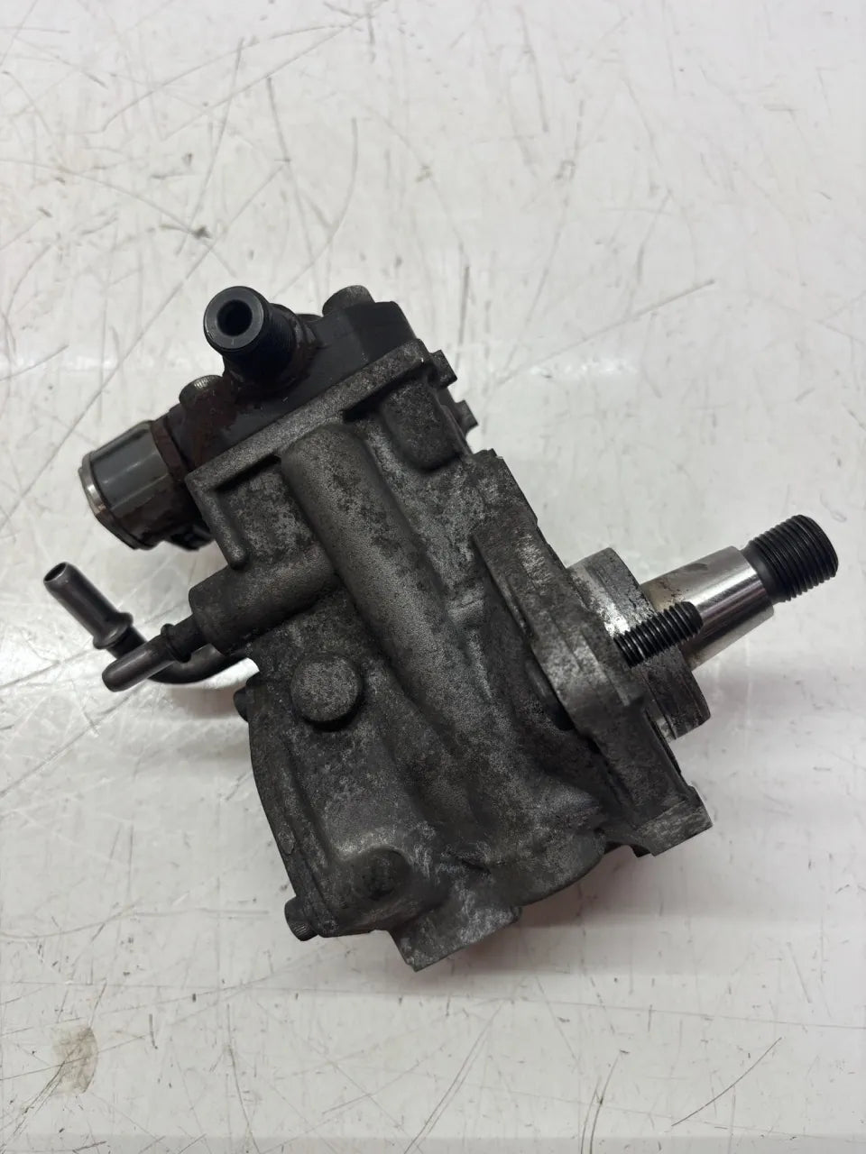 Bomba de alta presión Volvo V60 I 2.0 D4 D4204T14 31432135