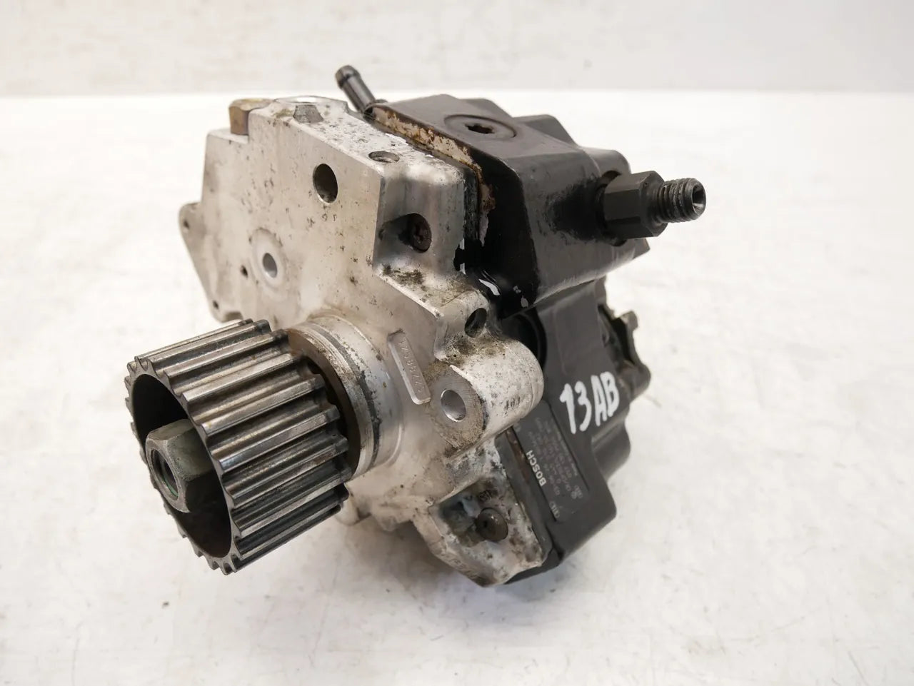 Bomba de alta presión Audi A8 D3 4.0 TDI quattro ASE 057130755G 0445010082