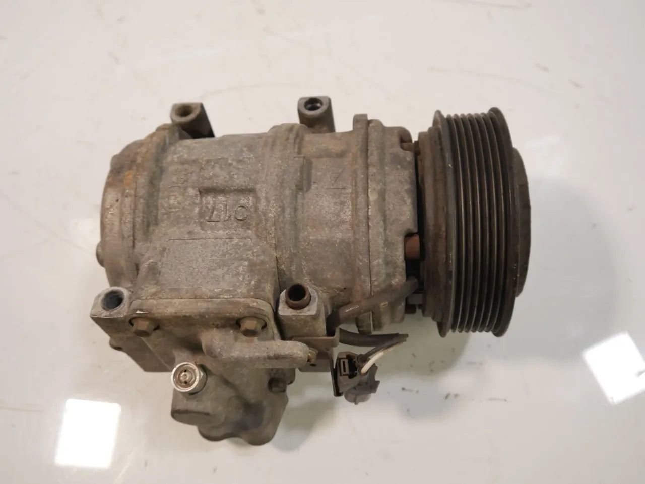 Compresor de aire acondicionado Land Rover Discovery L318 2,5 Td5 4x4 15P 447200-4962