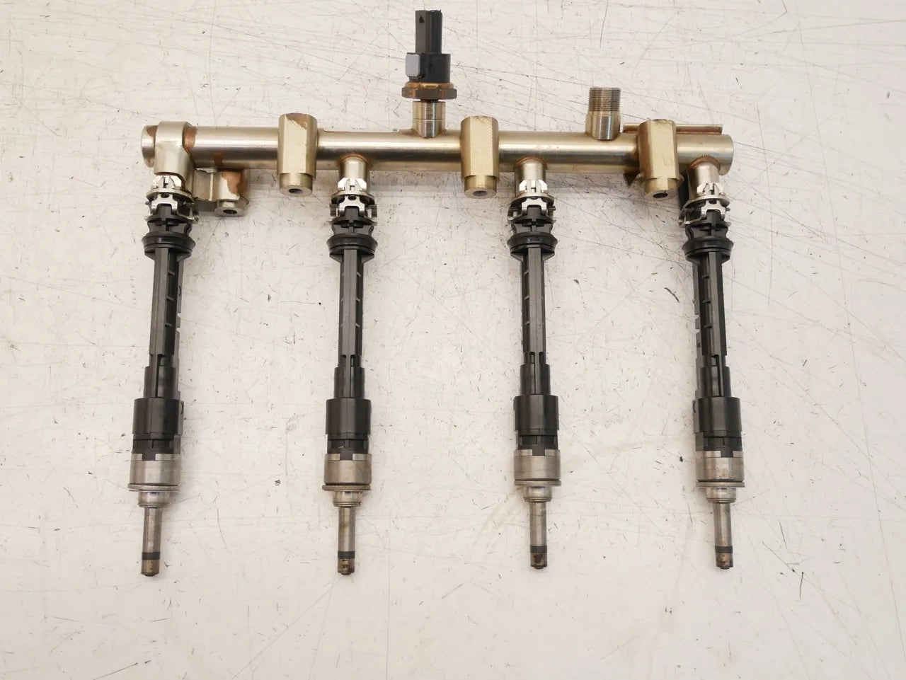 Rail de inyectores Nissan Qashqai 1.3 DIG-T HR13DDT HR13 H5H 175222462R