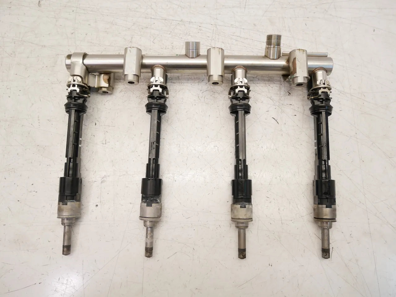 Barra de inyectores Nissan Qashqai Kicks 1.3 DIG-T HR13DDT HR13 H5H 175222462R