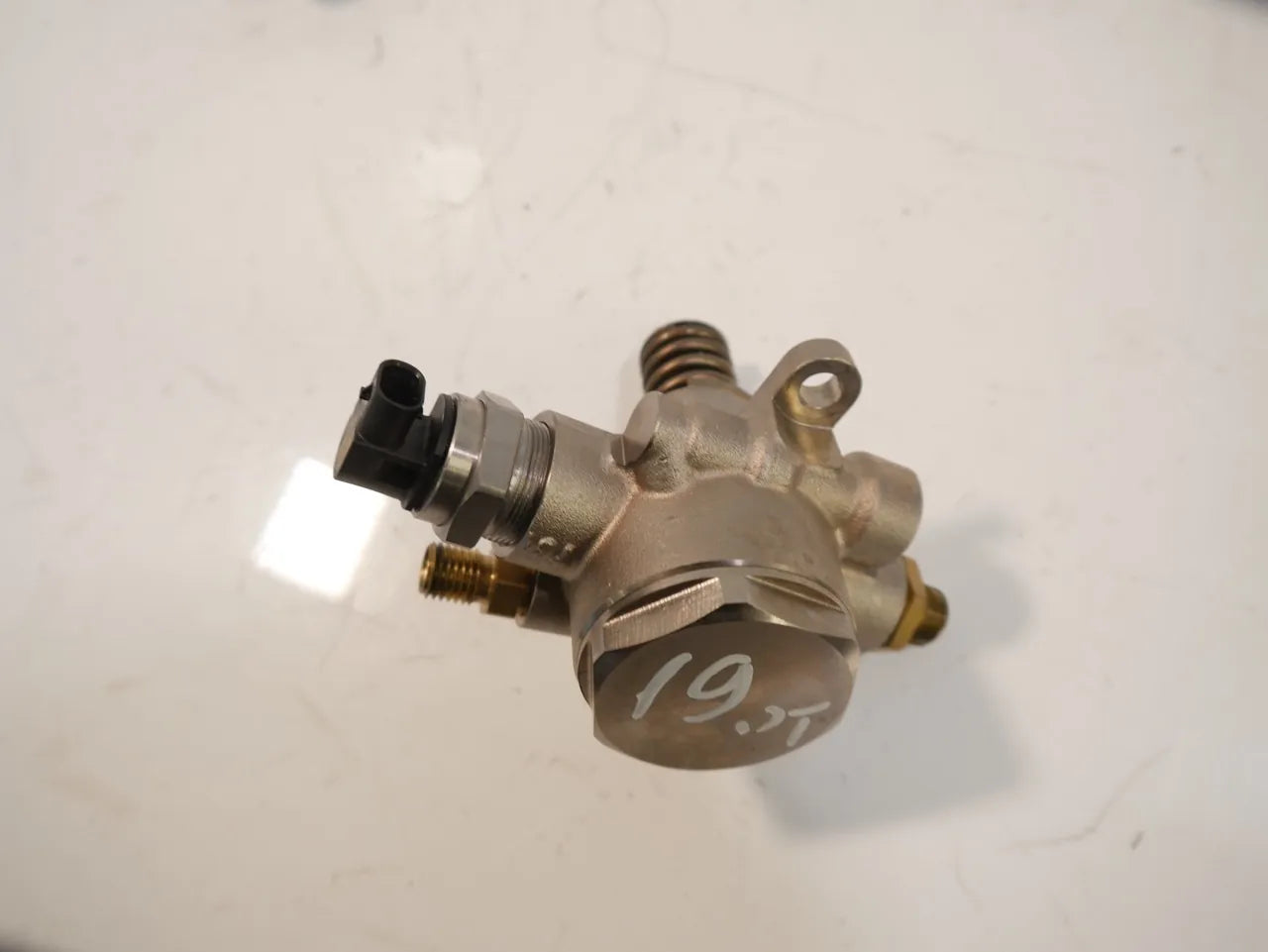 Bomba de combustible Porsche Panamera 976 2.9 CSZD 06M127026P