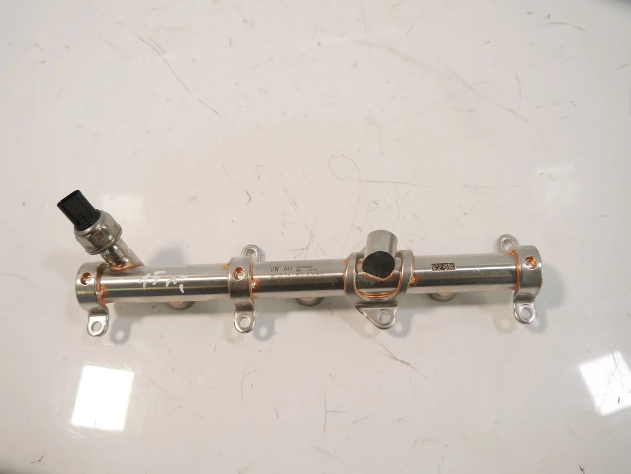 Rampa inyectora Porsche Panamera 976 2.9 CSZD 06M133316L