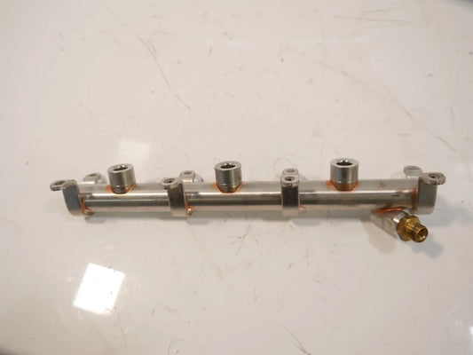 Rampa inyectora Porsche Panamera 976 2.9 CSZD 06M133315L